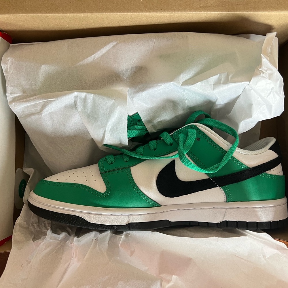Nike Dunk Low Stadium Green Celtics - Size 9.5